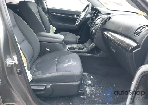 2011 Kia Sorento Lx from USA, damaged, VIN 5XYKT3A11BG106172